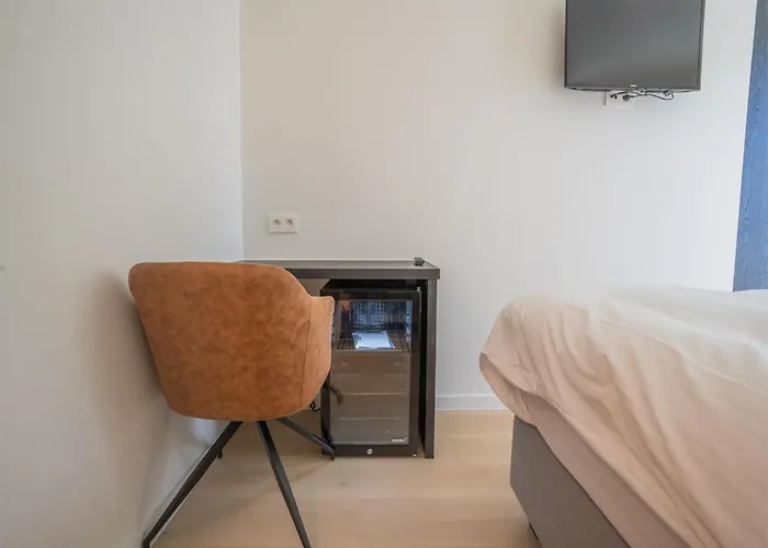 Lace Hotel